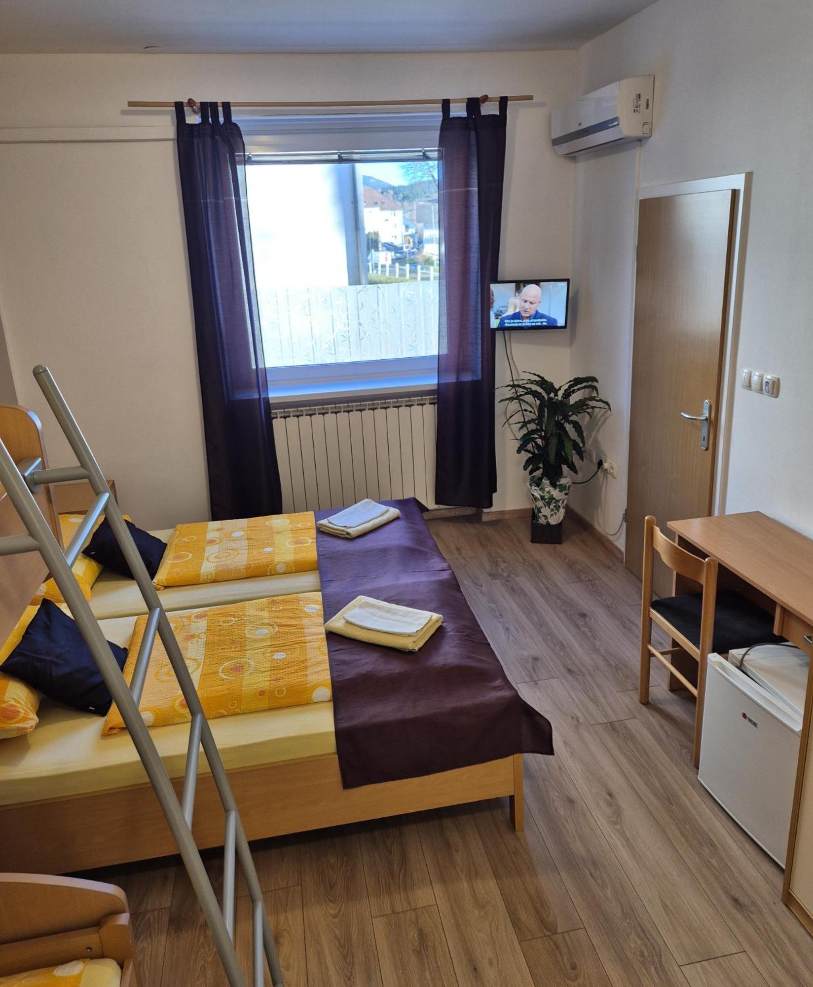 Apartments Furman - Self Check-In Rakek Exterior foto